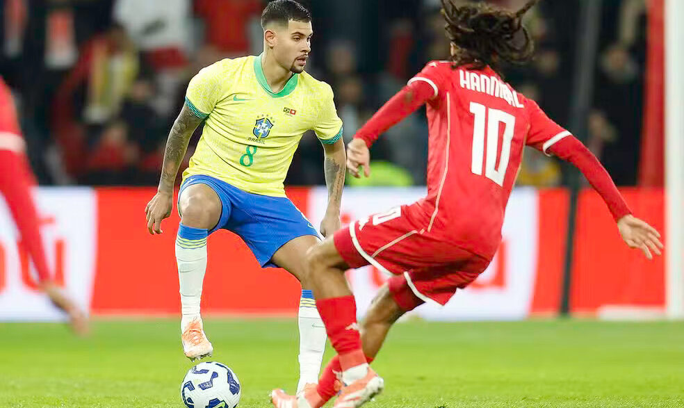 Bruno Guimarães revela receio de perder a Copa do Mundo após contusão