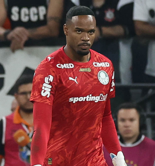 Palmeiras denuncia ofensa racista a Carlos Miguel em clássico contra o Corinthians