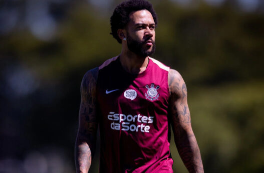 Memphis Depay e Corinthians ajustam definição de renovação, afirma dirigente