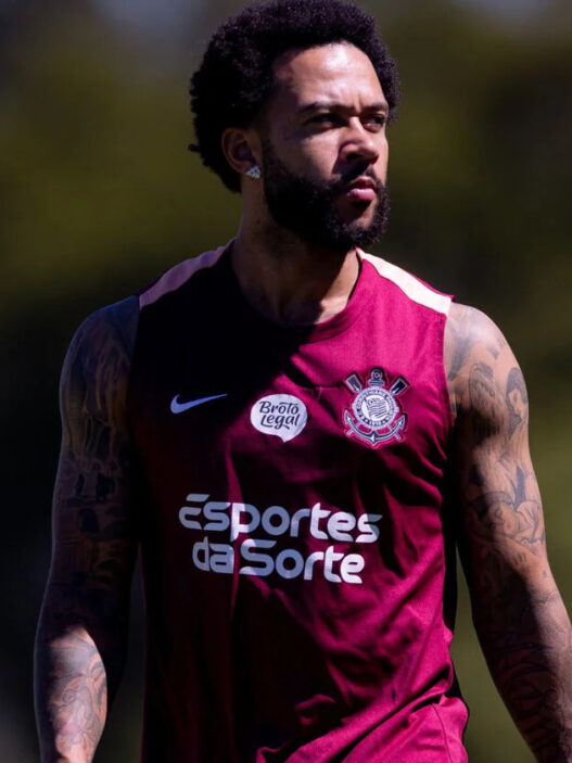 Memphis Depay e Corinthians ajustam definição de renovação, afirma dirigente