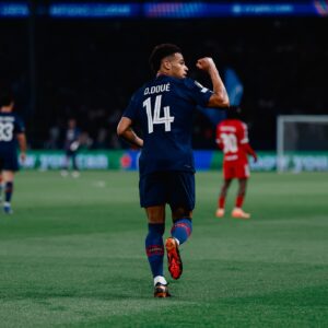 Com belos gols, PSG vence o Liverpool e abre vantagem na Champions