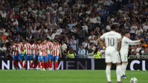 Real Madrid tropeça na rodada retrô e fica distante da briga pelo título na LaLiga