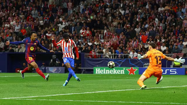 Atlético segura pressão do Barcelona e carimba vaga na semifinal da Champions
