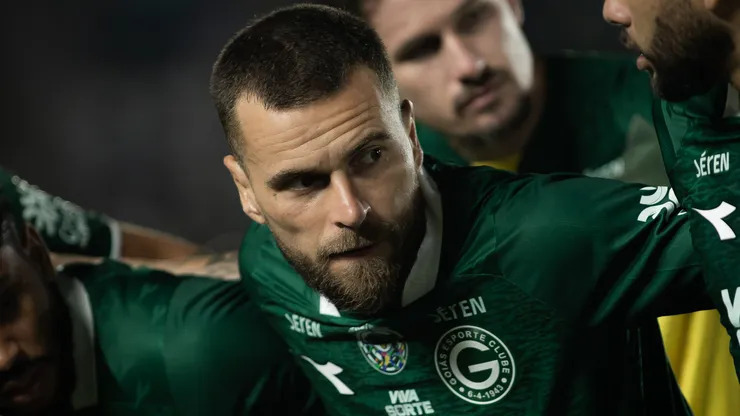 Atualmente no Goiás, Lucas Lima relembra quase acerto com o Barcelona