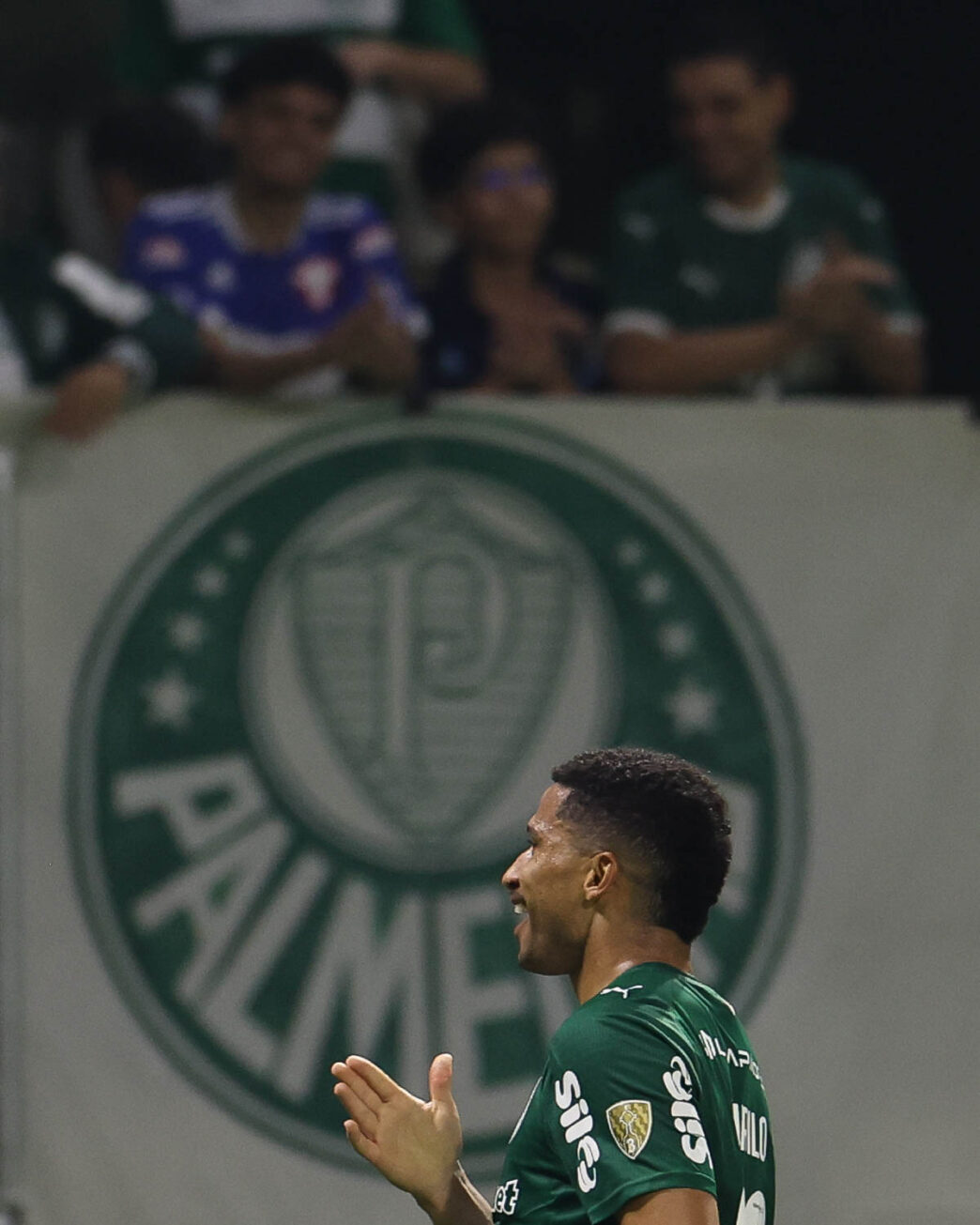 Murilo e Flaco López marcam, Palmeiras bate Sporting Cristal e lidera seu grupo na Libertadores