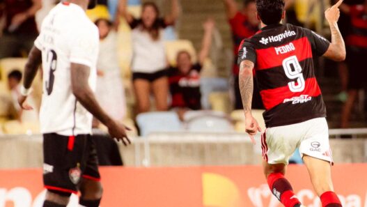 Pedro brilha, Flamengo bate o Vitória e abre vantagem na Copa do Brasil