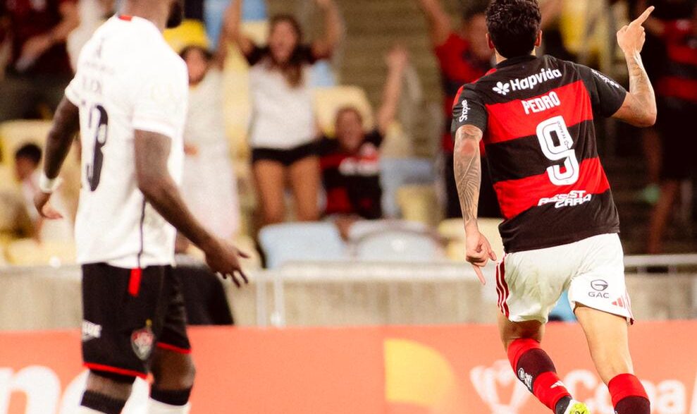 Pedro brilha, Flamengo bate o Vitória e abre vantagem na Copa do Brasil