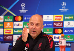 Técnico do Liverpool revela dificuldades em virada contra o PSG e afirma que 2 a 0 ficou barato