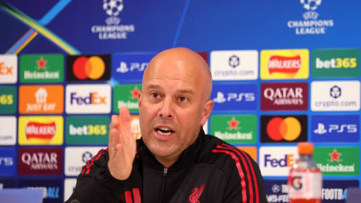 Técnico do Liverpool revela dificuldades em virada contra o PSG e afirma que 2 a 0 ficou barato