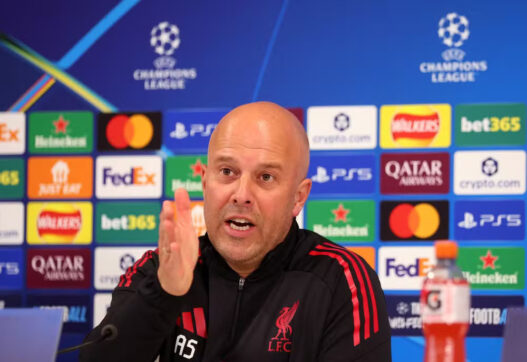 Técnico do Liverpool revela dificuldades em virada contra o PSG e afirma que 2 a 0 ficou barato