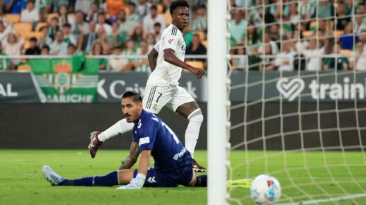 Vini Jr marca, mas Real cede empate e pode ver o Barcelona disparar na liderança