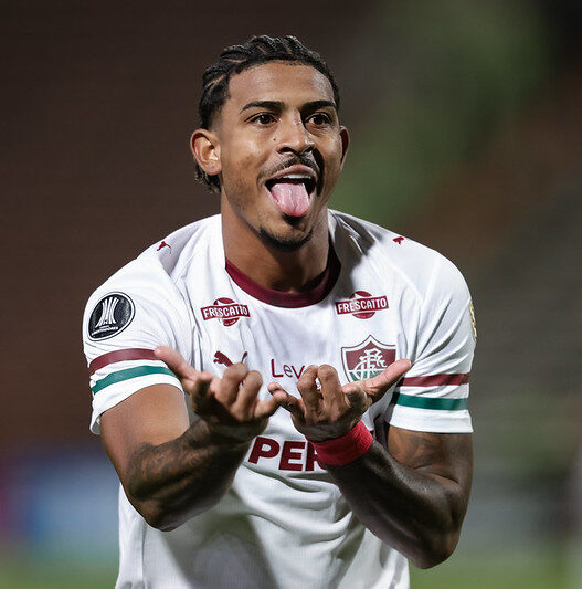 Kennedy salva o Fluminense na Argentina, e time ainda sonha com classificação na Libertadores