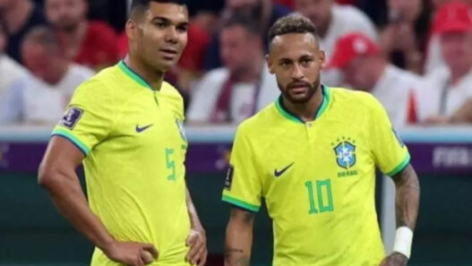 Casemiro afirma que Ancelotti é o melhor técnico para lidar com Neymar na Seleção Brasileira