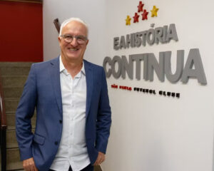 Dorival Jr é apresentado no São Paulo e pede apoio: "O futebol precisa de paz"