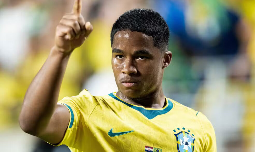 Endrick cita relação com Neymar no dia a dia da seleção brasileira