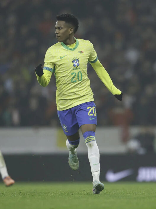 Estêvão está fora da pré-lista do Brasil e não vai à Copa do Mundo