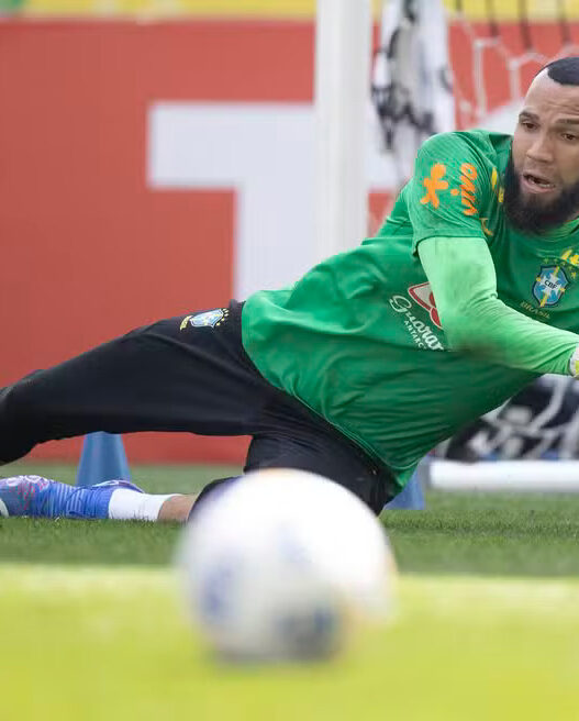 Everson afirma existir má vontade com goleiros de Atlético e Cruzeiro e lembra de Fábio
