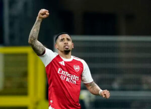 Rei da quebra de tabus, Gabriel Jesus tenta emplacar títulos no Arsenal