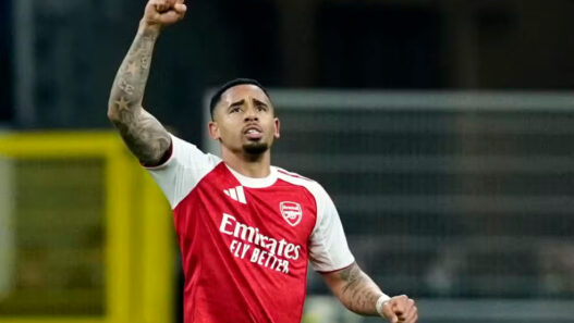 Rei da quebra de tabus, Gabriel Jesus tenta emplacar títulos no Arsenal