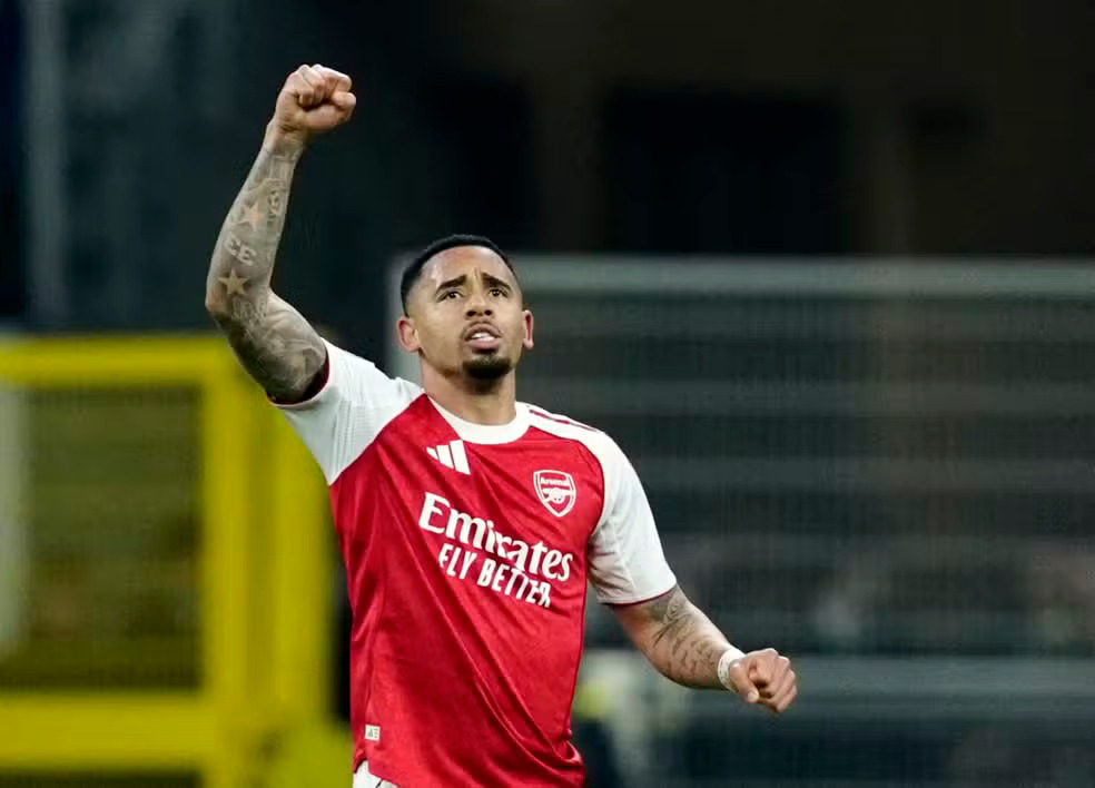 Rei da quebra de tabus, Gabriel Jesus tenta emplacar títulos no Arsenal