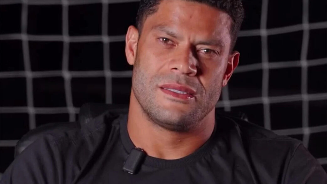 Hulk se emociona em despedida do Atlético MG