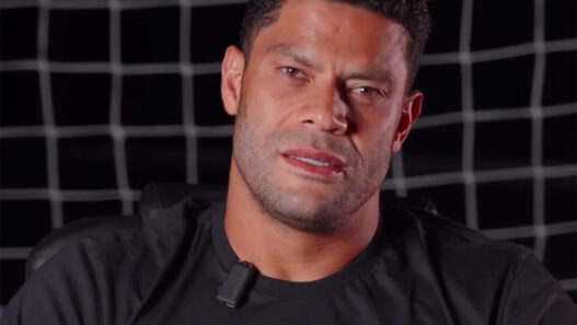 Hulk se emociona em despedida do Atlético MG