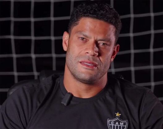 Hulk se emociona em despedida do Atlético MG