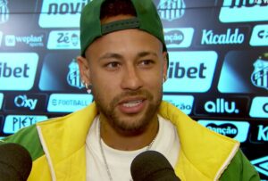 Ancelotti explica se Neymar será titular: "Ele vai jogar se merecer"