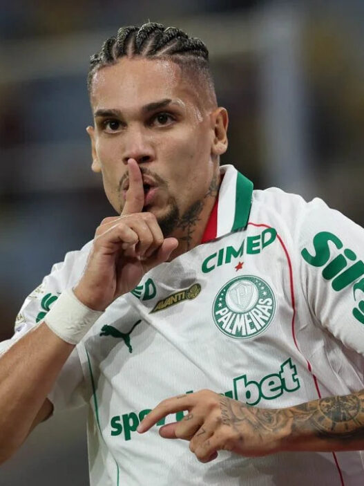 Leila Pereira defende comemoração de Paulinho em vitória do Palmeiras: "Faz parte do jogo"