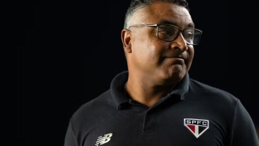 São Paulo demite Roger Machado após eliminação