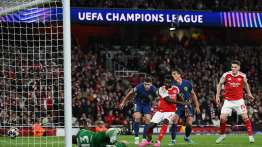 Henry manda mensagem para Saka, do Arsenal: "Vocês serão Os Inesquecíveis"