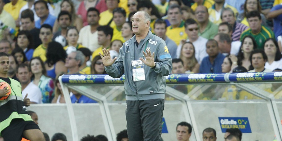 Felipão revela tensão na convocação do penta e bastidores da decisão de não levar Romário para a Copa do Mundo