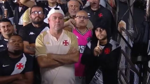 Torcedores não comemoram gol do Vasco e viram debate na imprensa internacional