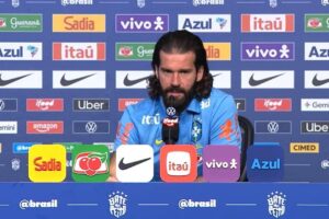 Alisson cobra sistema defensivo do Brasil e afirma que hora de errar já passou