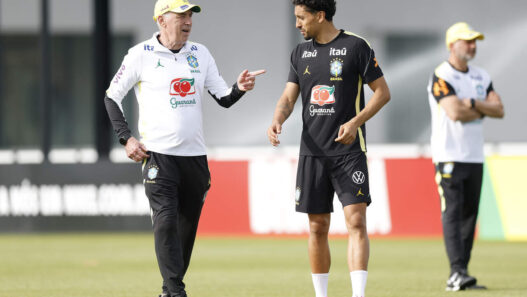 Com novidades, Ancelotti esboça Brasil para enfrentar o Egito; veja provável time
