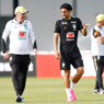 Ancelotti enaltece Marquinhos por abraço em Magalhães: "Gesto de um capitão"