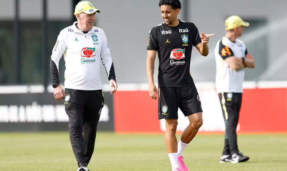 Ancelotti enaltece Marquinhos por abraço em Magalhães: "Gesto de um capitão"
