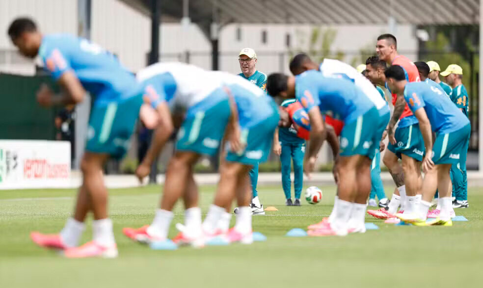 Raphinha de "9" e mais jogadores no meio de campo; veja provável Brasil para encarar Marrocos