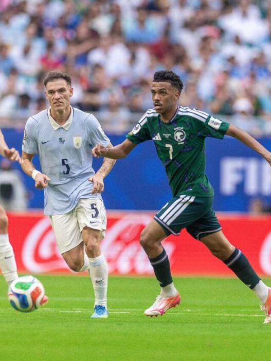 Uruguai busca empate com a Arábia e embola Grupo G da Copa do Mundo