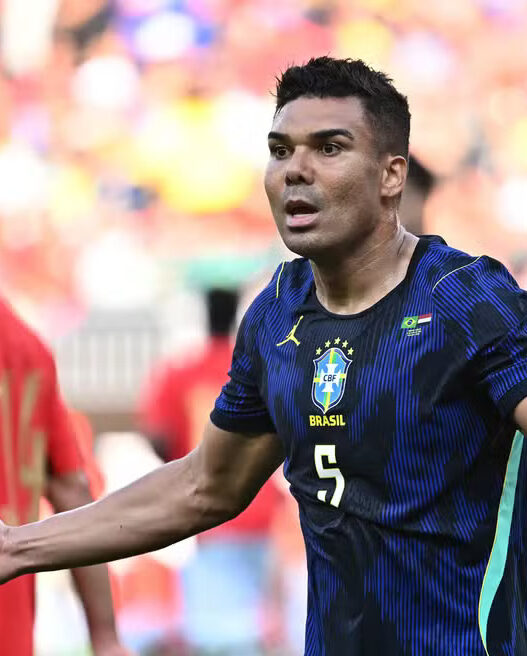 "Era para mim? Não vi", leitura labial revela conversa entre Casemiro e Marquinhos no jogo do Brasil