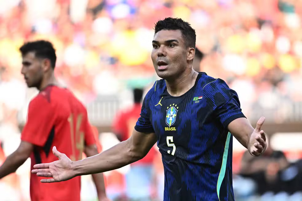 "Era para mim? Não vi", leitura labial revela conversa entre Casemiro e Marquinhos no jogo do Brasil