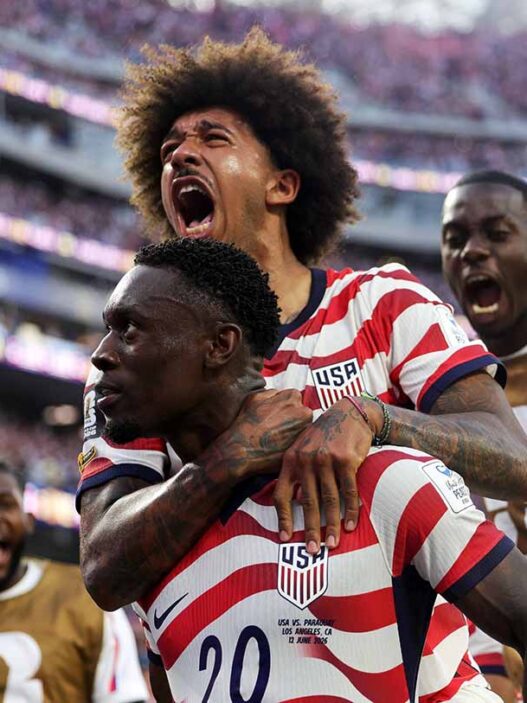 Balogun brilha e Estados Unidos detona o Paraguai na estreia da Copa em grande jogo