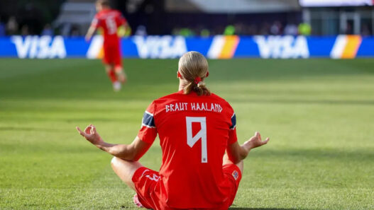 Haaland decide, Noruega goleia o Iraque e estreia com pé direito na Copa do Mundo