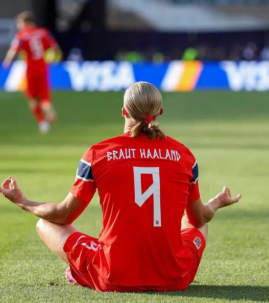 Haaland decide, Noruega goleia o Iraque e estreia com pé direito na Copa do Mundo