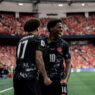 Jonathan David faz Hat-trick, Canadá atropela o Catar, empolga sua torcida e sonha alto na Copa do Mundo