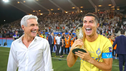 Luís Castro explica como é trabalhar com Cristiano Ronaldo: "Não erra nada"