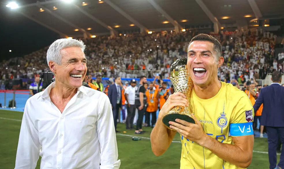 Luís Castro explica como é trabalhar com Cristiano Ronaldo: "Não erra nada"
