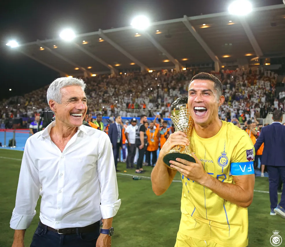 Luís Castro explica como é trabalhar com Cristiano Ronaldo: "Não erra nada"