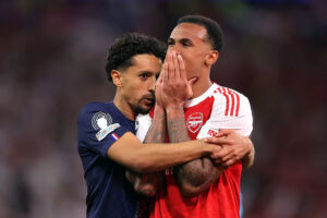Marquinhos detalha abraço em Gabriel após companheiro perder pênalti: "Imagem que tenho da Copa de 2022"