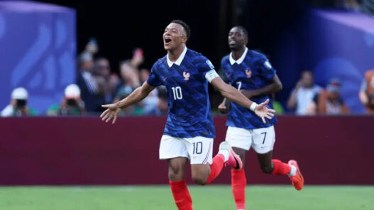 Mbappé passa Ronaldo, decide para a França e agora vai enfrentar o Paraguai